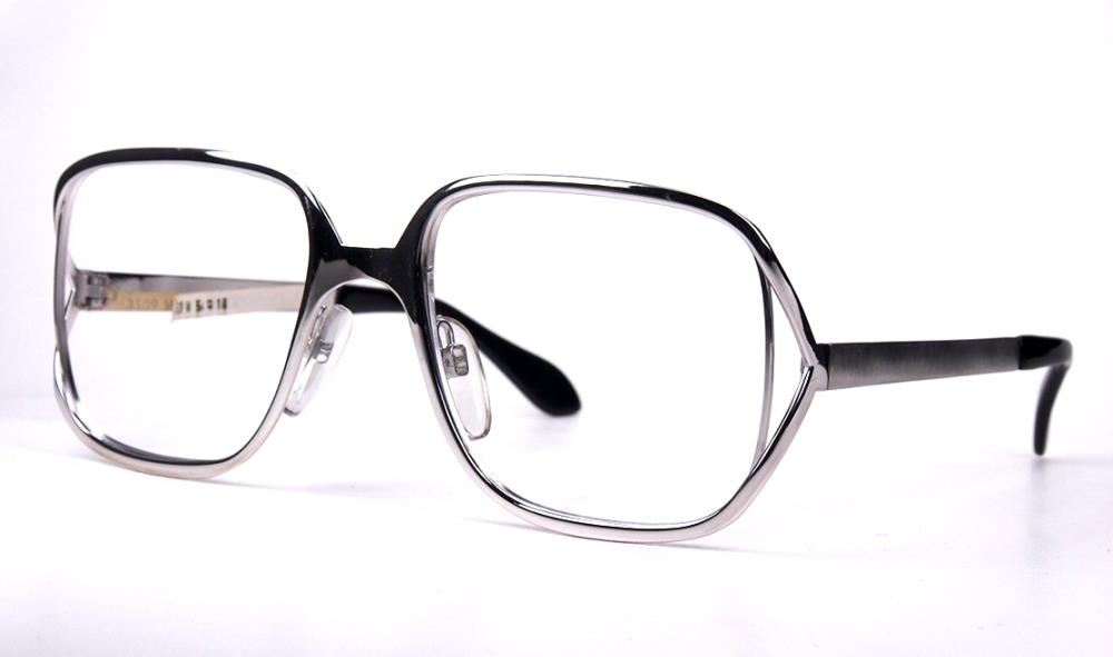 70er Jahre Vintagebrille in silberhochglanz original aus dem Hause Marwitz in feinster Qualität