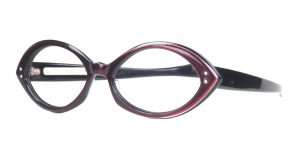 70er Jahre Vintagebrille, ovale Form mit Doppelnieten und Steckbügel
