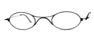 Kleine Vintagebrille mit Brezelsteg, ähnlich dem original Armani-Brillenmodell