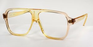 Große, echte Vintagebrille der 70er Jahre in champagne