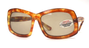 Echte Vintage-Sonnenbrille der 70er Jahre in hellhavanna