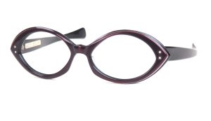 70er Jahre Vintagebrille, ovale Form mit Doppelnieten und Steckbügel