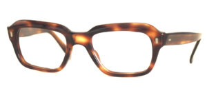 Interessante, markante Vintagebrille der 70er Jahre in braungefleckt mit Ziernieten
